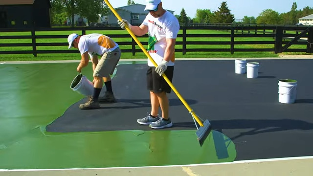 Painting to a pickleball court
