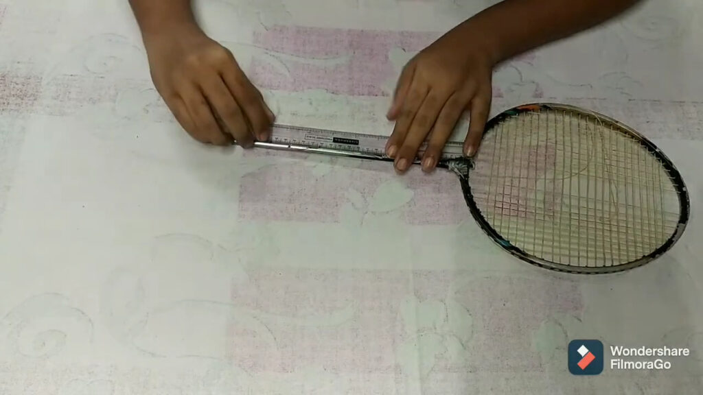 How To Fix a Broken Badminton Racket step 2