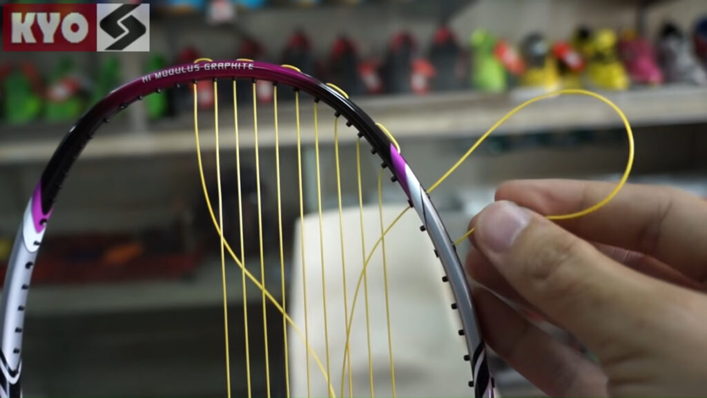 how long does it take to string a badminton racket